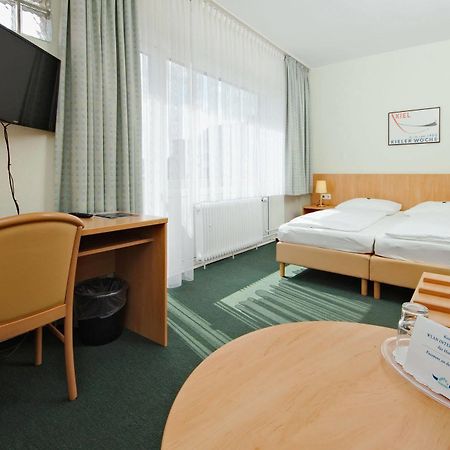 Hotel Wiking Киль Экстерьер фото