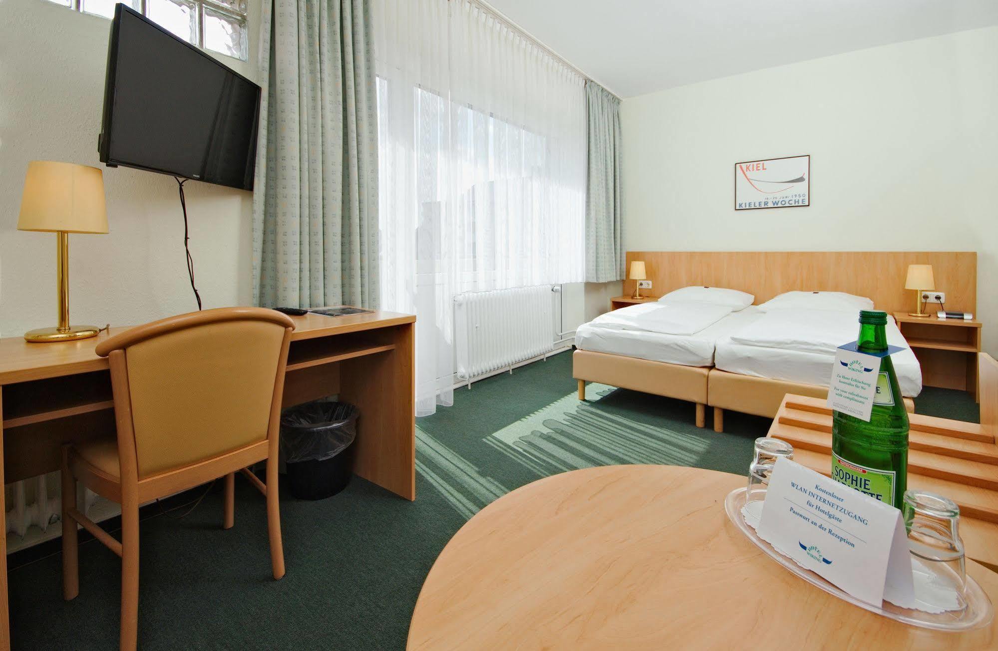 Hotel Wiking Киль Экстерьер фото